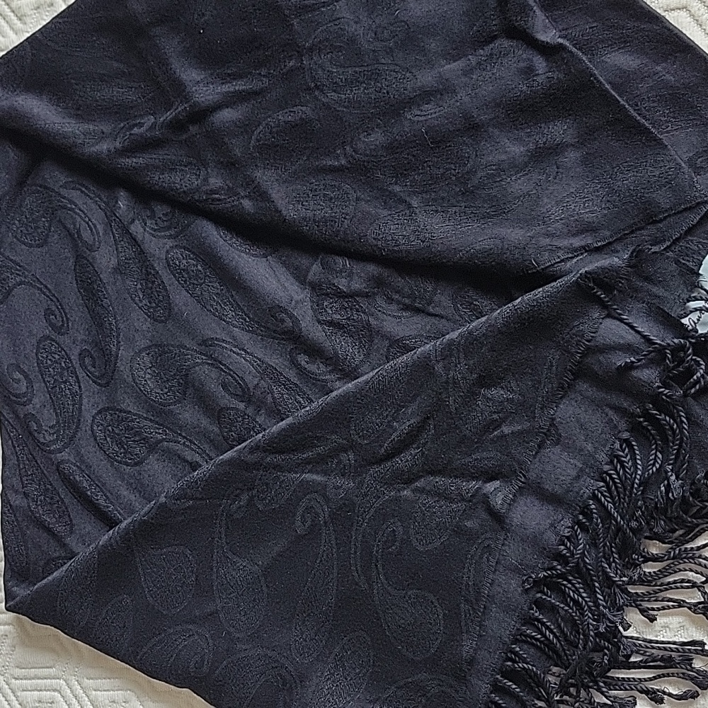 NBW Black Paisley wrap/coverup - Picture 3 of 3